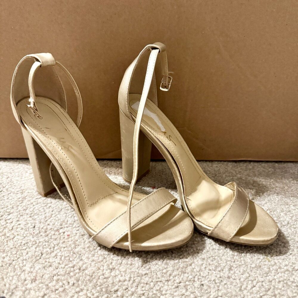 Lulus Women Size 6 Ankle Belted Taylor Natural Suede Ankle Strap Heels Open Toe